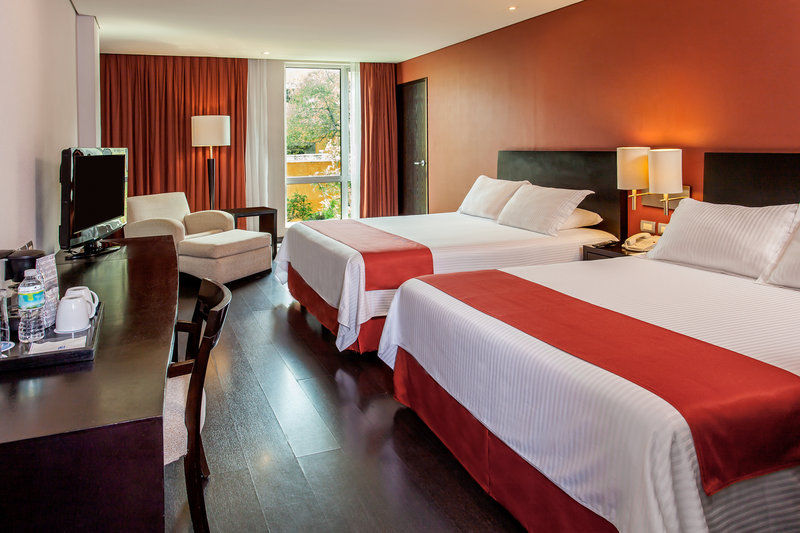 Nh Queretaro Hotel Екстериор снимка