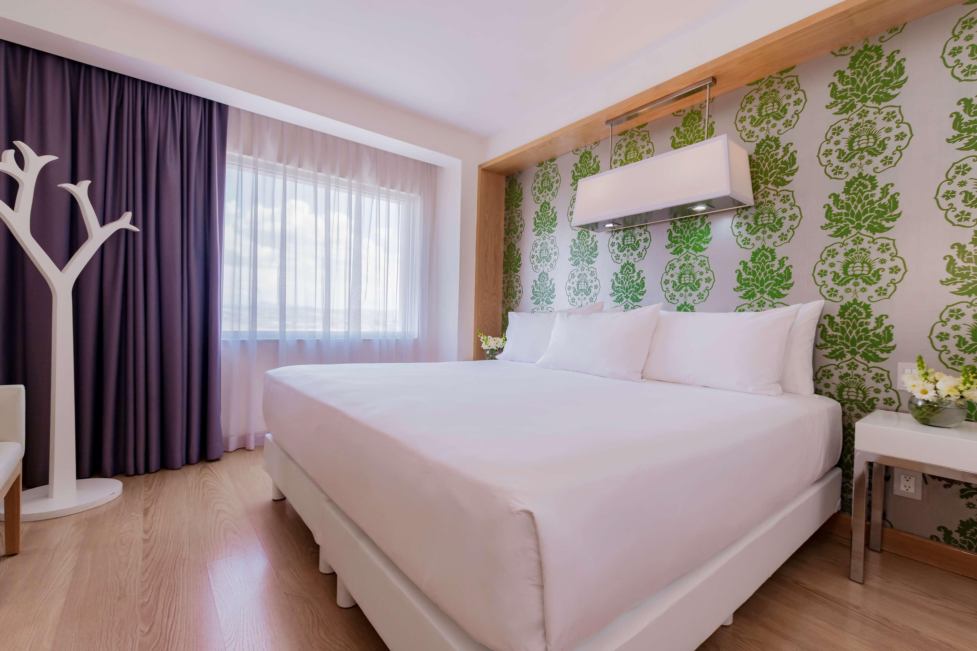 Nh Queretaro Hotel Екстериор снимка