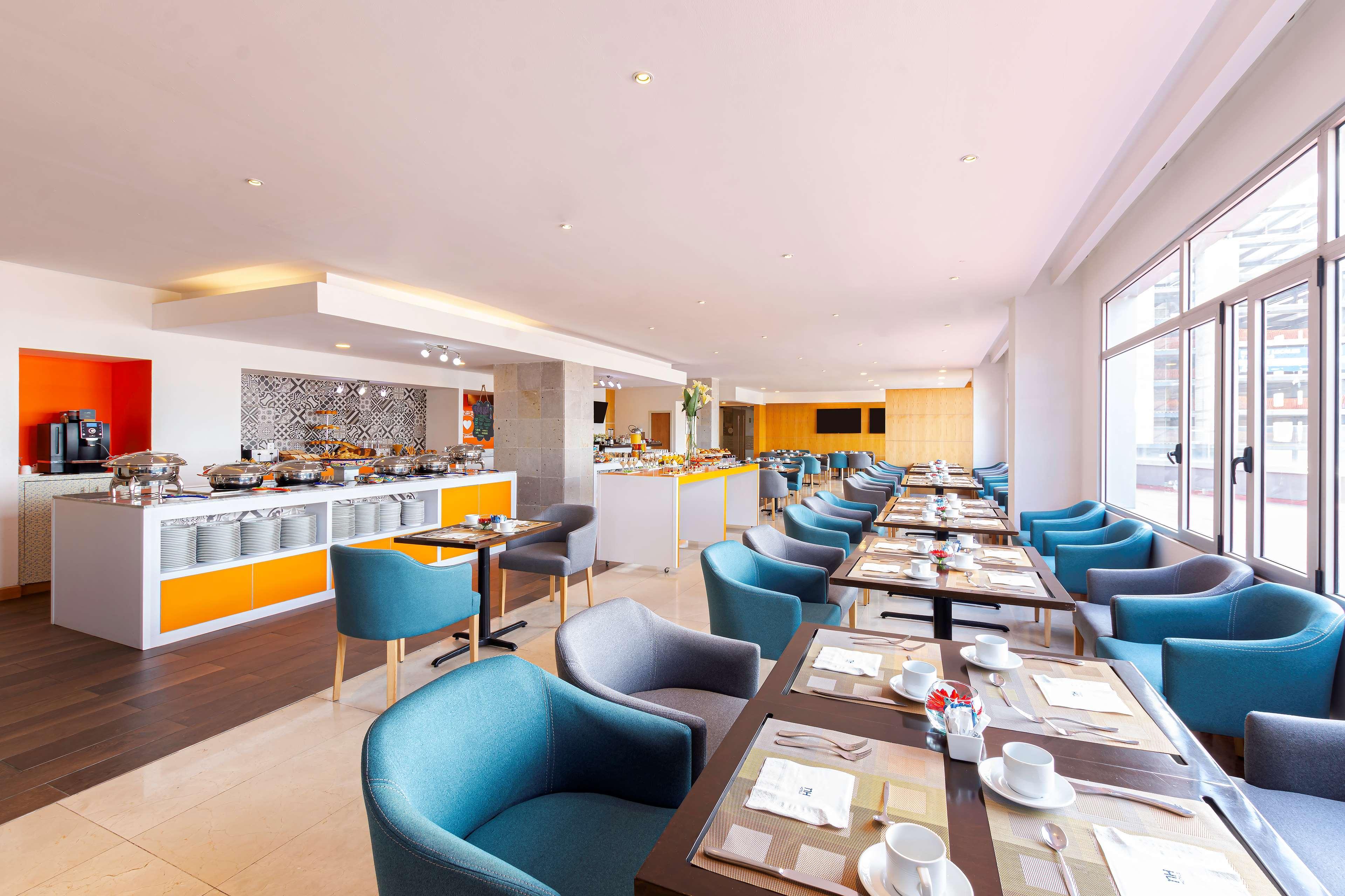 Nh Queretaro Hotel Екстериор снимка